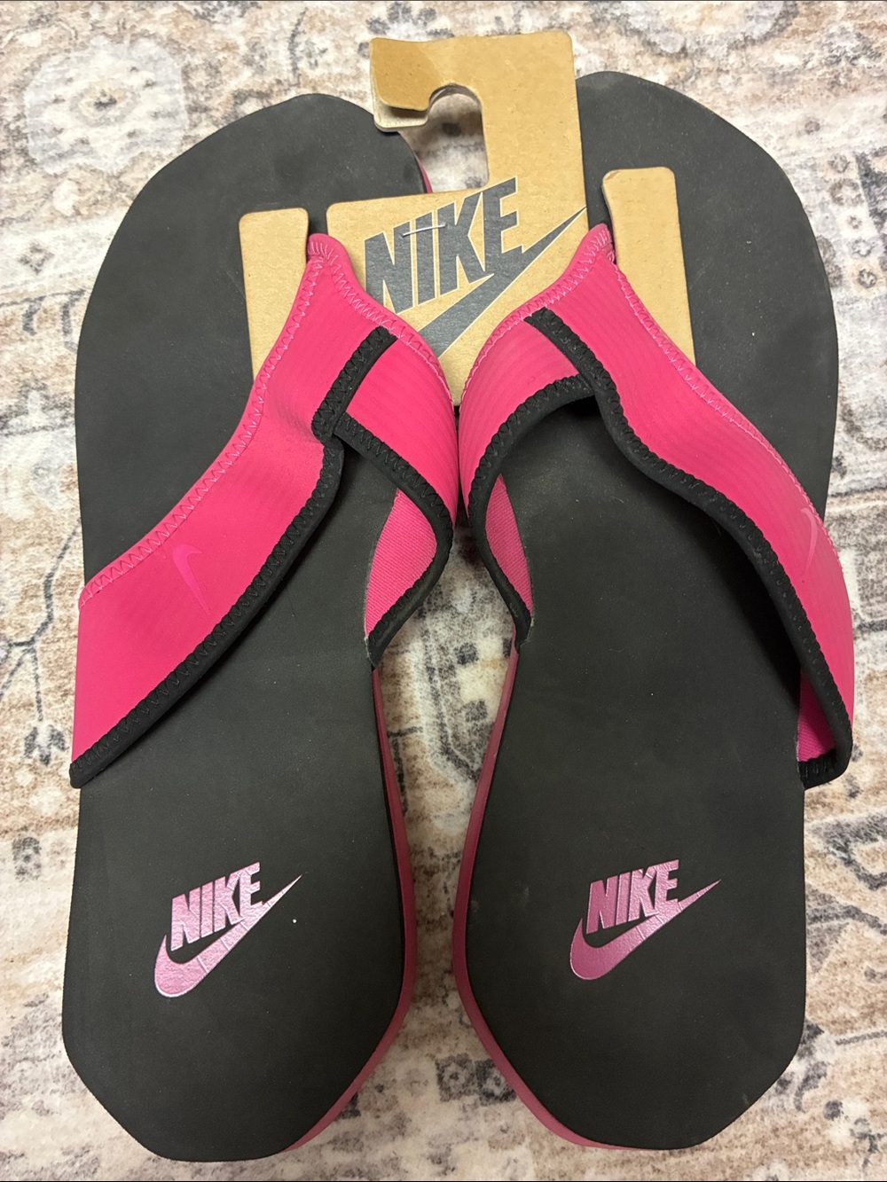 ‼️NWOT: Nike size 11 Women’s Flipflops (never worn)
